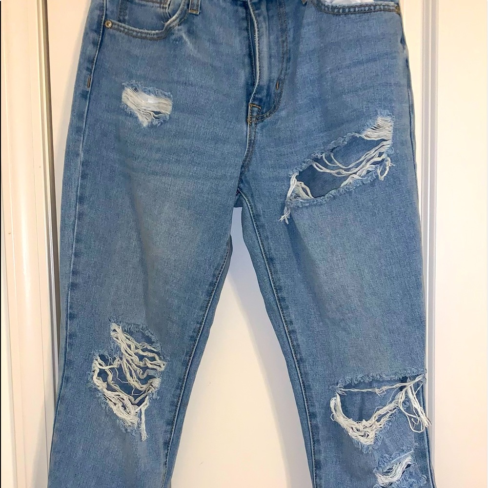Forever 21 Distressed jeans - 27